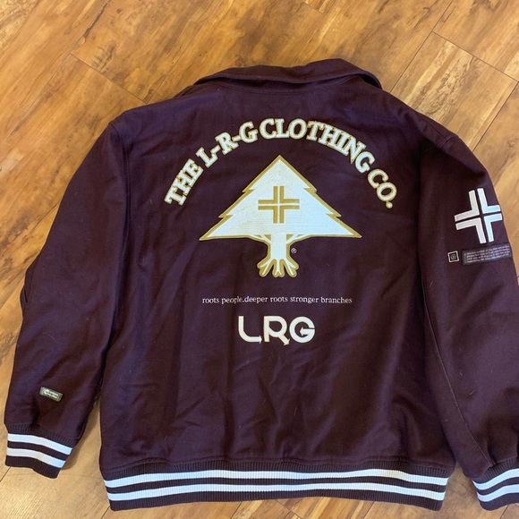 L is for Luxury 💎 - Picture 5 of 5